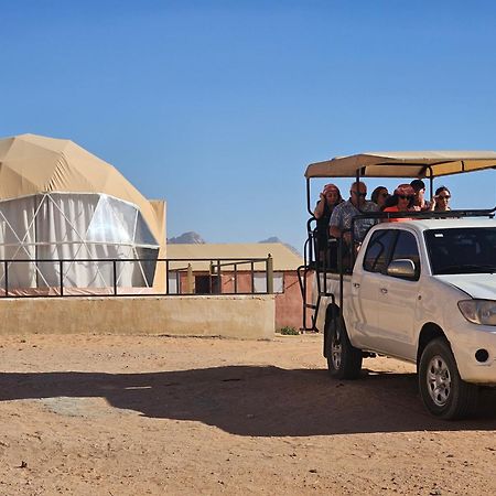 Sara Luxury Rum Camp Wadi Rum Extérieur photo